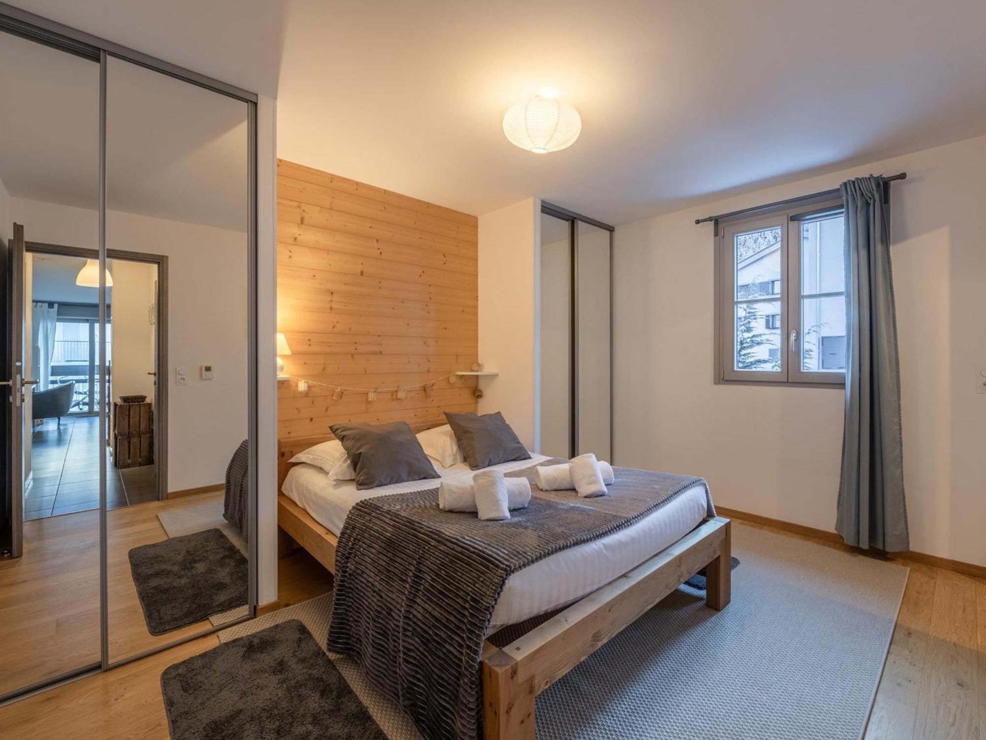Apartment : Moderne 4 Pers, Proche Gare Et Pistes, Avec Wifi Et Parking - Fr-1-343-255 *