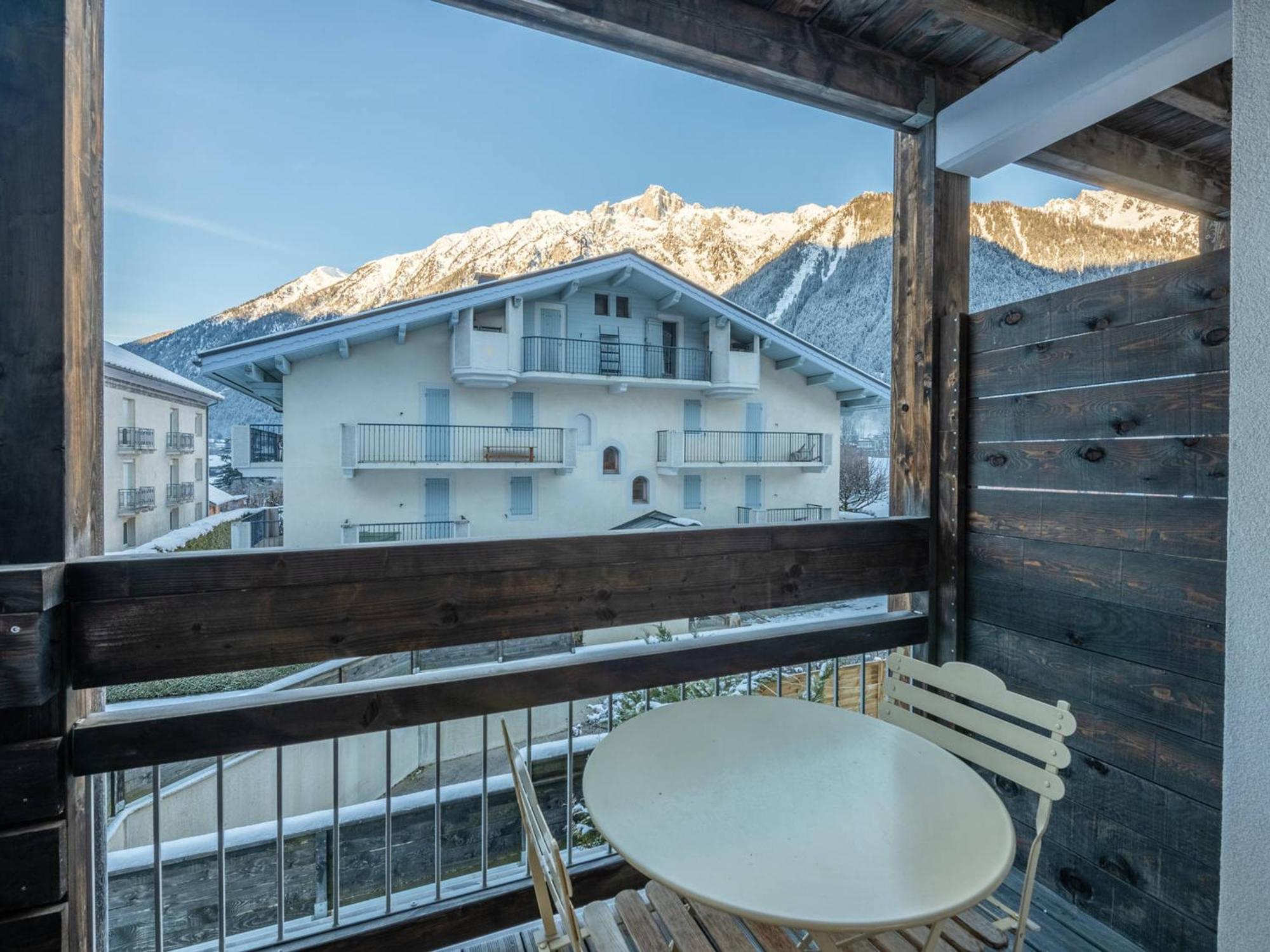 Apartment : Moderne 4 Pers, Proche Gare Et Pistes, Avec Wifi Et Parking - Fr-1-343-255 *